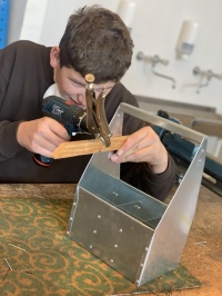 Blechkiste - Metall P4 setzt auf Handarbeit-